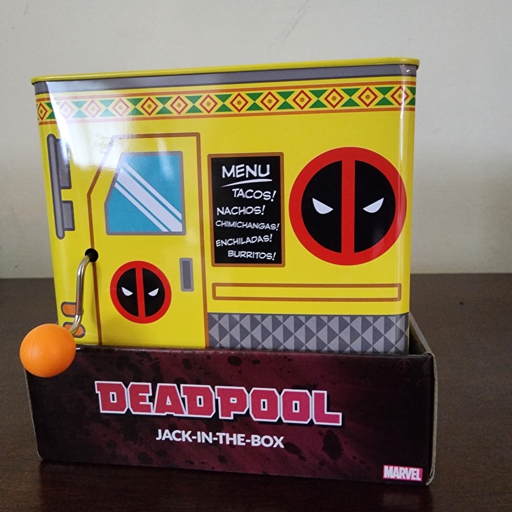 Deadpool Jack-In-The-Box - Picture 2 of 6